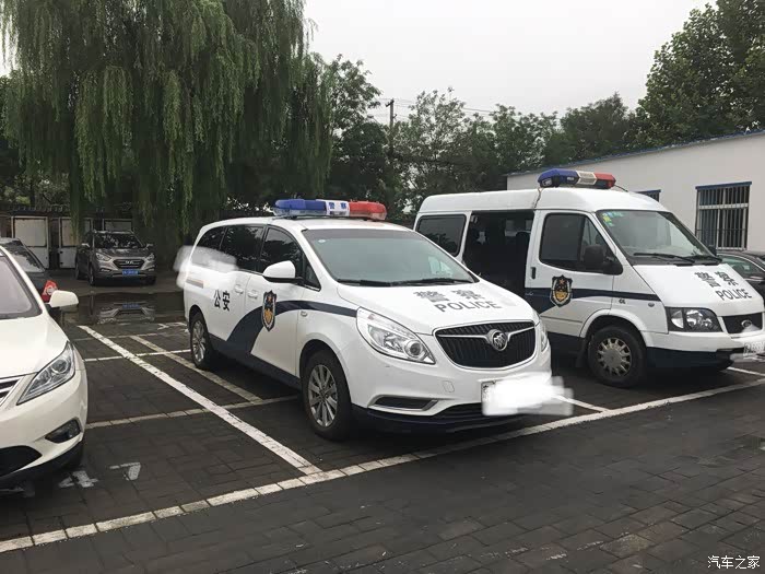 【图】gm8,作为警车我们是不是第一辆,威武_传祺m8论坛_汽车之家论坛
