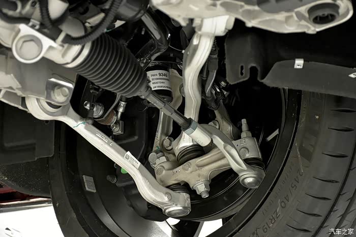 谁要看ct5高清底盘照