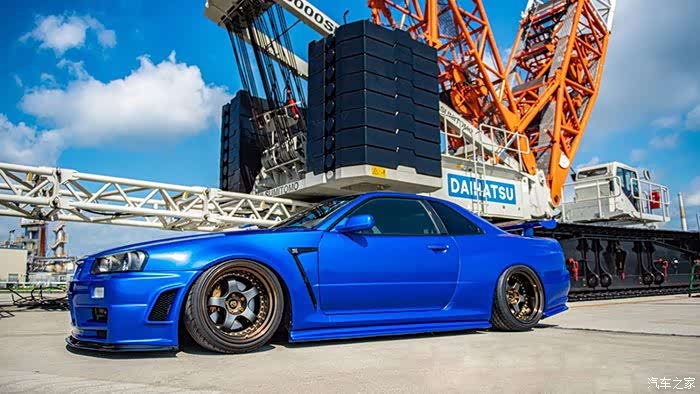 最美战神 gt-r r34改装