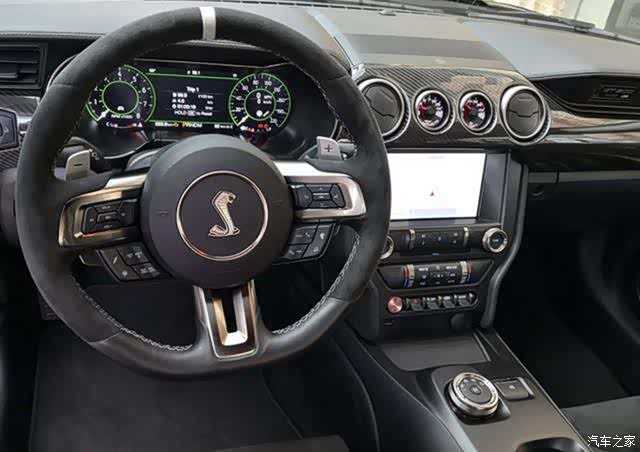 搭载5.2t发动机 福特全新谢尔比gt500海外实拍
