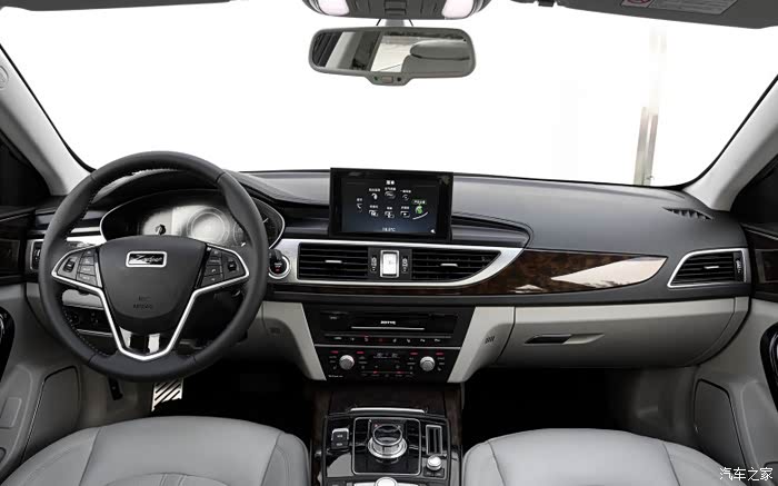 不该倒下的国产车众泰z700内饰高档配电吸门