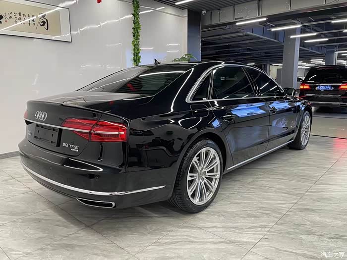 2015年奥迪a8l舒适版