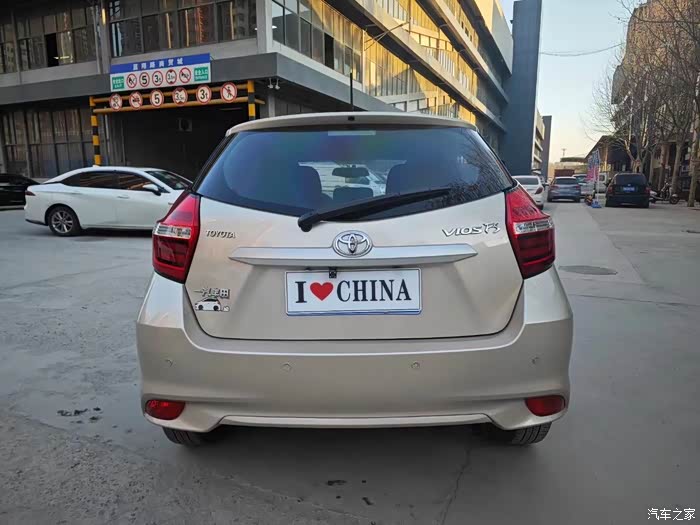 出售17年丰田威驰fs