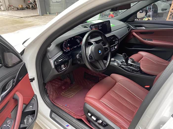 21款20年11月宝马530li 尊享m运动,一手车,实表9