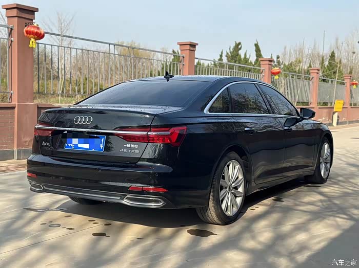 21年21款45奥迪a6l黑棕配色57万公里私家一手