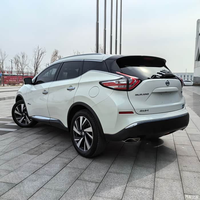 日产楼兰2019款25schevxe四驱混