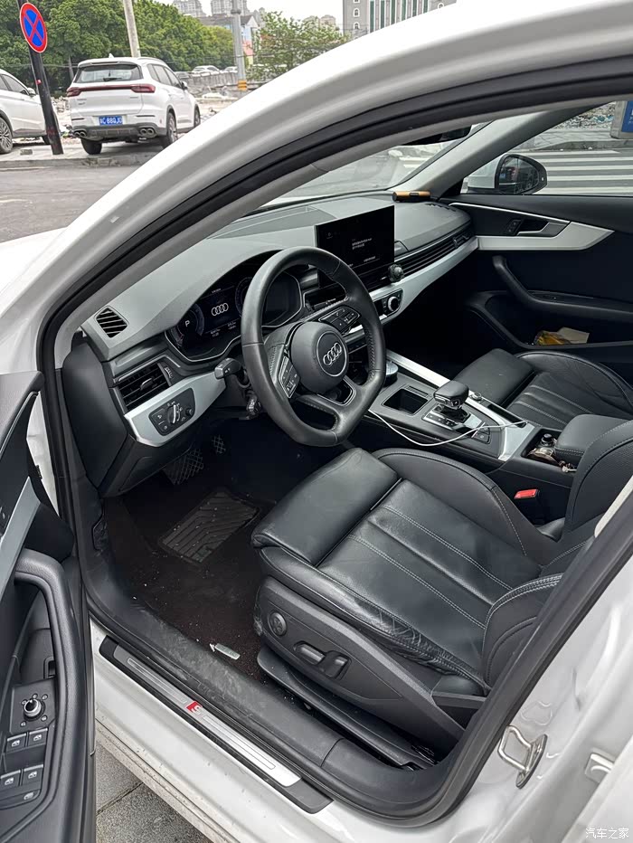 20年9月奥迪a4l豪华动感型 车况精品 6.2万公里实表