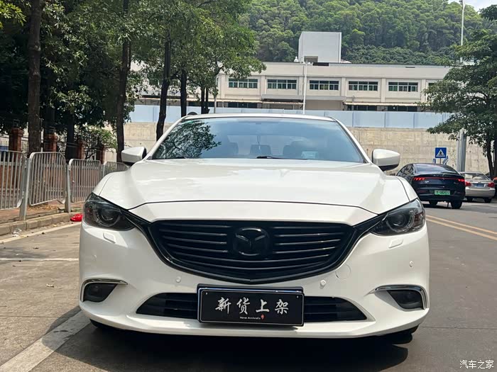 18年马自达阿特兹25排量尊崇版高配带抬头显示bos