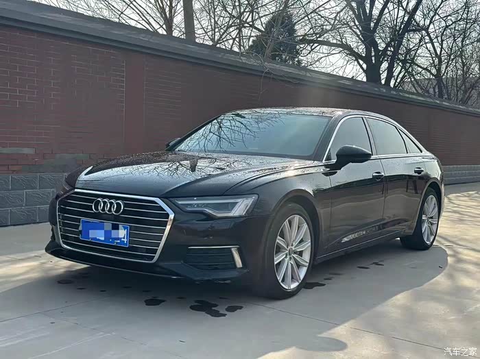 21年21款45奥迪a6l黑棕配色57万公里私家一手