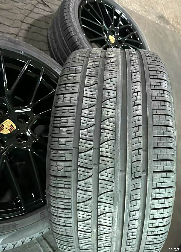 保时捷卡宴鸟巢黑21寸轮毂轮胎精品套件感兴趣的可以来