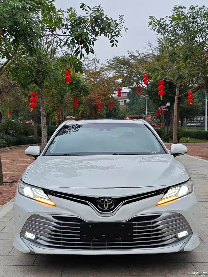 最新到店18年八代凯美瑞20g豪华版天窗原厂真皮双电动座