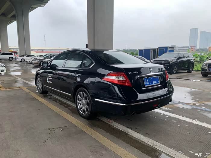 10年8月天籁公爵,2.5自波双天窗,无匙进入,一键启动,电