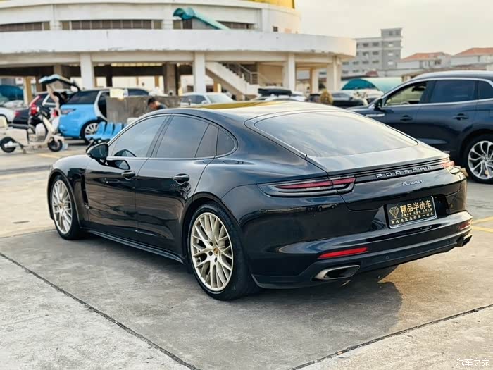 282820年6月保时捷帕拉梅拉panamera