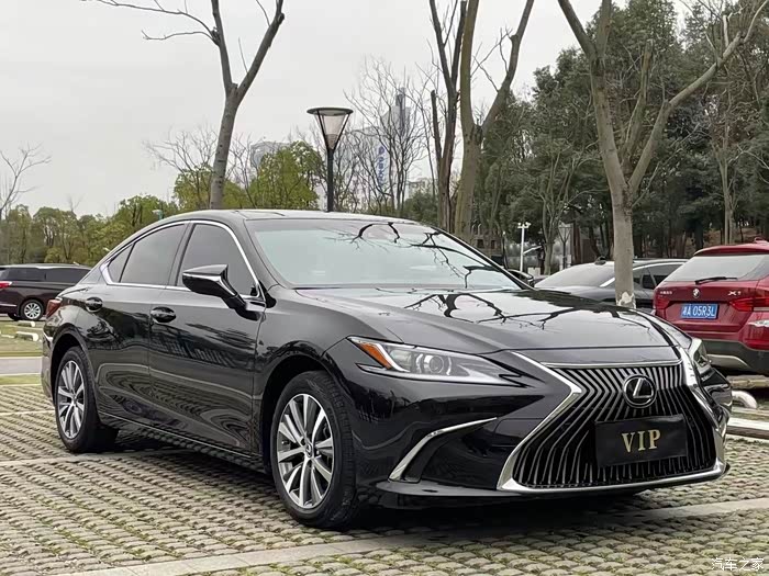 21年上牌雷克萨斯es200,20款卓越版,私家一手,精品车