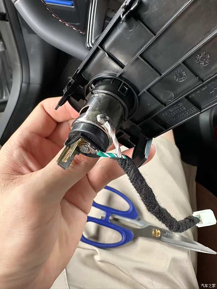 cs55plus第三代和q05扶手箱异响修复顺便加装丰田原厂氛围灯