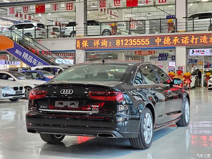 17年奥迪a6l30tquattro发动机变速箱巅峰