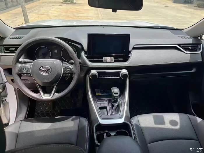 【图】2021年荣放,仅行驶6万多公里,精品车况,带真皮座椅,导航_rav4