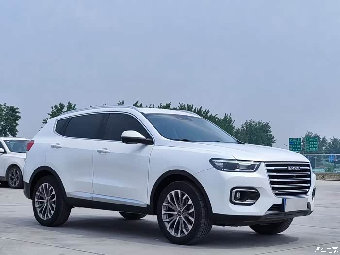 最新到店:2020年上户哈弗h6 2.0t豪华铂金版,全车原
