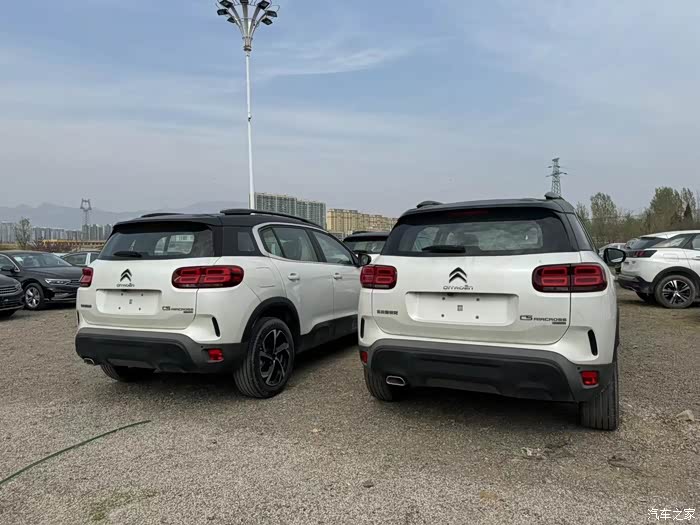 雪铁龙天逸c5到车厂商指导价格181700现全款提