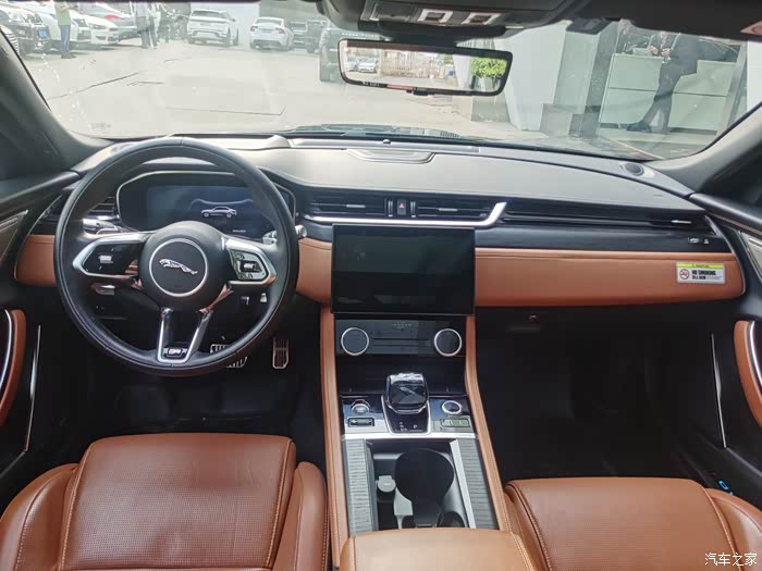 捷豹xfl2021款xfl20tp300四驱旗舰