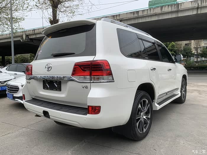 60万左右开走丰田兰德酷路泽进口2019款兰德酷