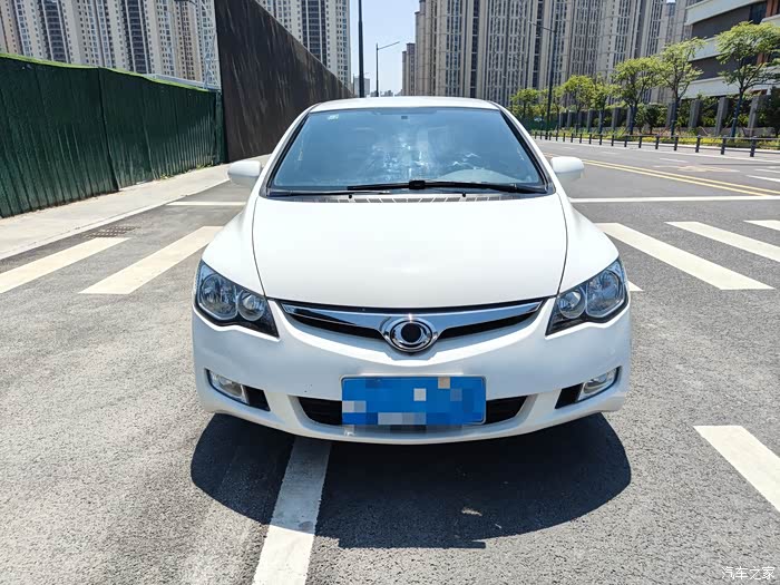 出售自用一手车,14年4月上牌本田思铭1.8手动,目前13.