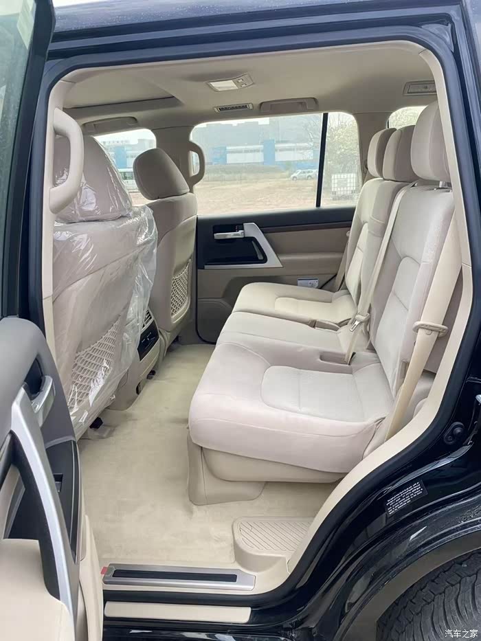 21款丰田酷路泽5700vxr