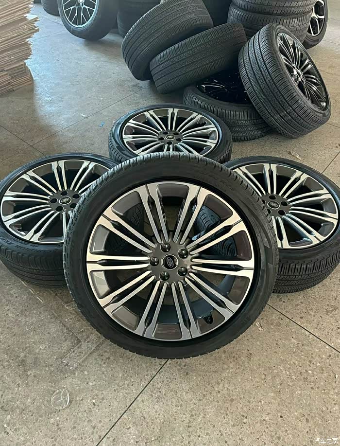 23寸路虎揽胜轮毂轮胎倍耐力喜欢的可以来