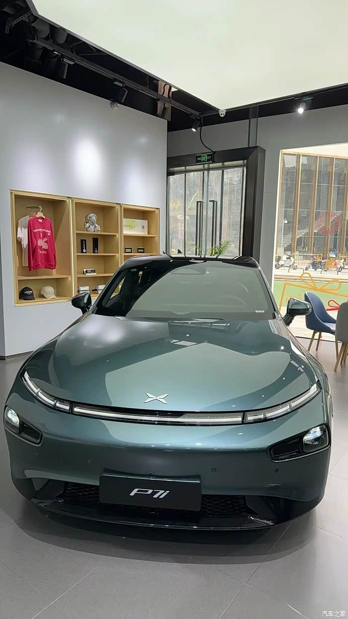 试驾体验小鹏p7i深度试驾体验支持使用ngp辅助驾