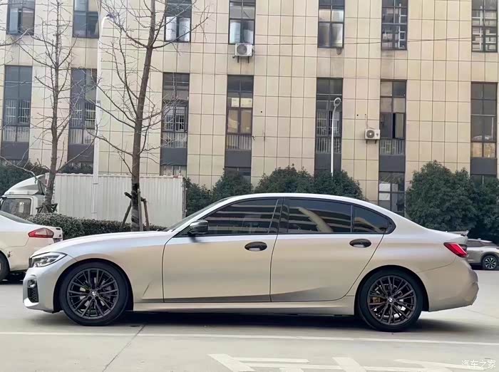 【图】22款22年上牌宝马325li运动曜夜套 仅行驶了2万多公里_宝马3系