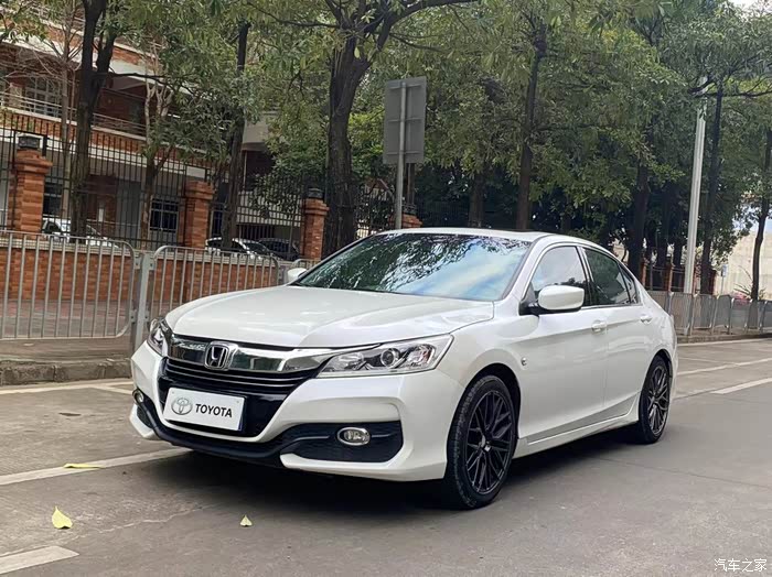 16年底雅阁20精英版过户一次车况精品价格便宜支持