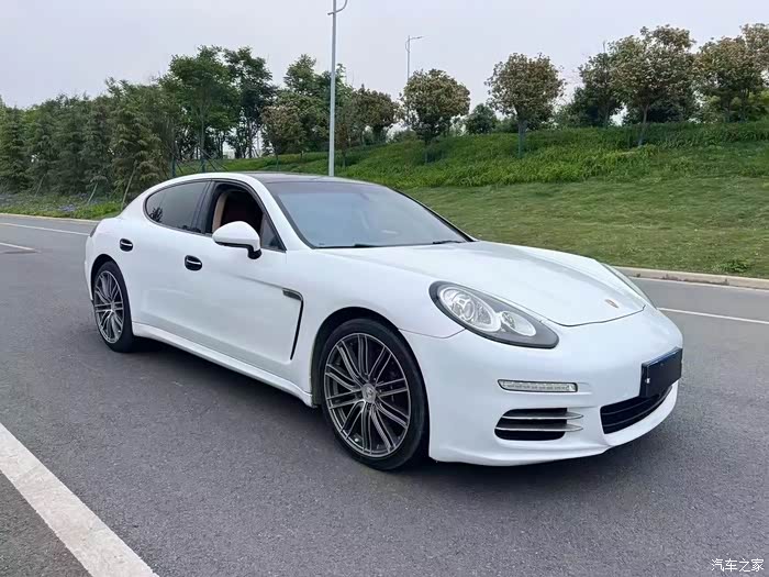 14年保时捷帕纳梅拉,3.0t四驱,多年前出过事