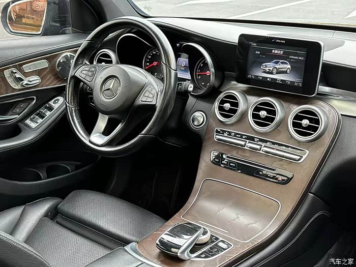 16年2月奔驰glc30020t四驱动感型245匹马力
