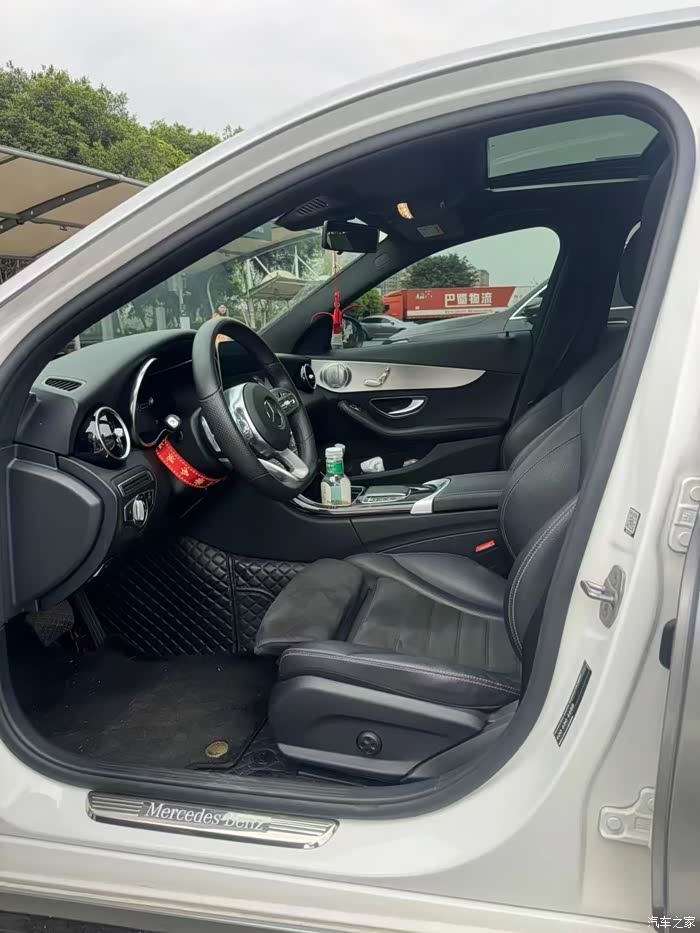 奔驰c26021年奔驰c260星耀珍藏版五星轮毂柏林