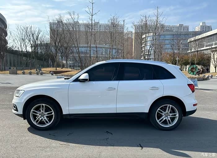 16年奥迪q5,2.0t四驱技术,双电动座椅带加热,个人一手