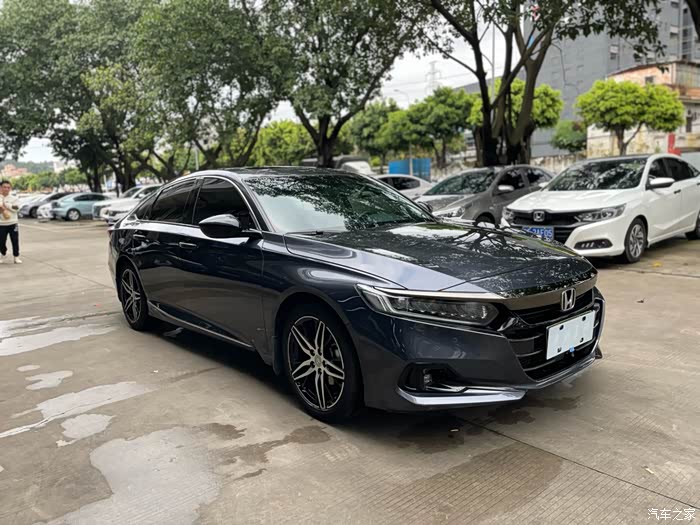2022年10月上牌本田雅阁15t幻夜尊贵版保实表17