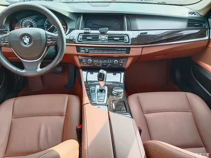 2017年3月宝马528li领先版20t车况原版