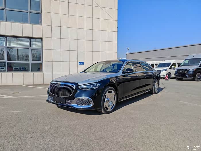 奔驰普尔曼加长版现车