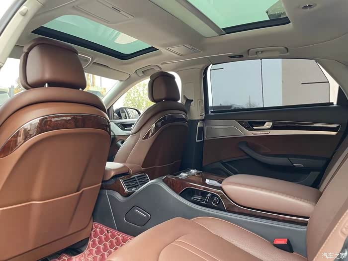 全款结清大本客户回头15年奥迪a8l30t四座高配