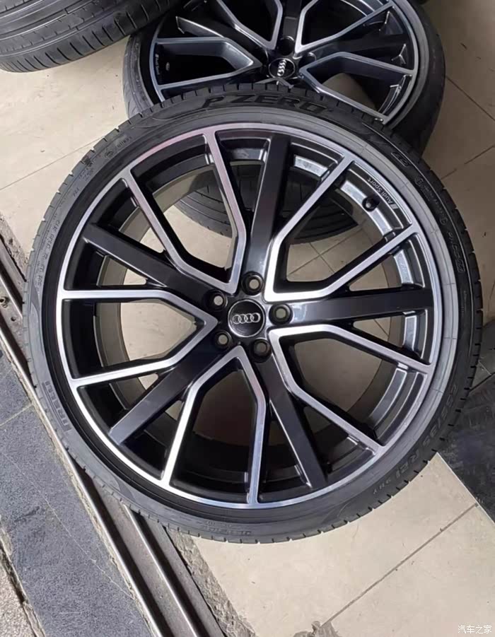 奥迪a7原厂21寸轮毂轮胎拆车一套