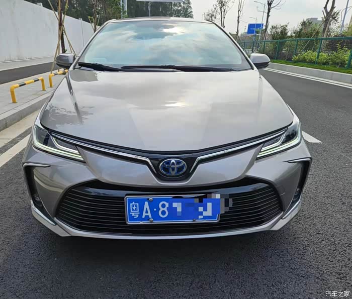 出丰田卡罗拉双擎18l卡罗拉混动