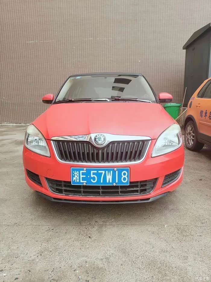 斯柯达晶锐2012款14l自动晶灵版2012年的