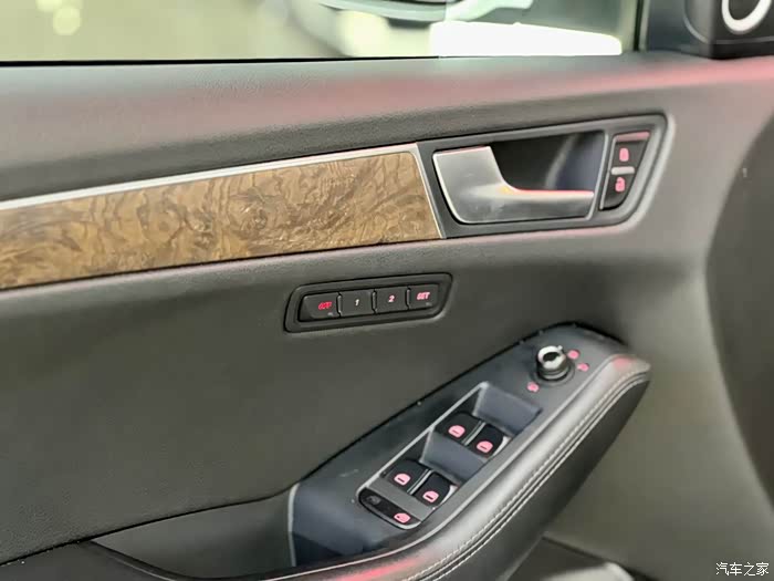 11年奥迪q5进口32l运动版新车落地70多万11