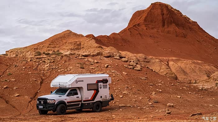 逃离城市喧嚣,驾驶旅美灵域5500s四驱越野房车去户外越野吧