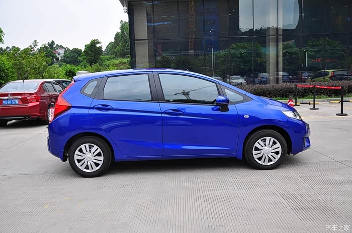 特价出14年飞度18万公里自动丐版适合去gaia装