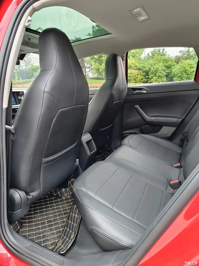 20年上牌大众polo plus,1.5l排量 美女一手车