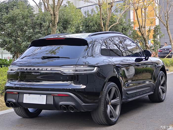 22年上牌云南首台黑武士选配保时捷macan原版原漆1