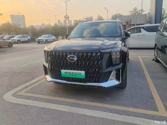 【图】看了好久都没有决定要选哪款车型,传祺es9是一款中大型插电混_