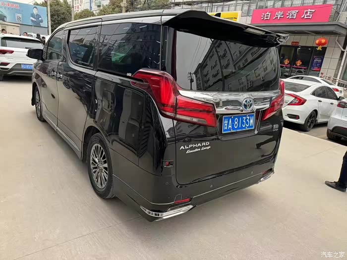 20年20款丰田埃尔法25l尊贵版120000km全