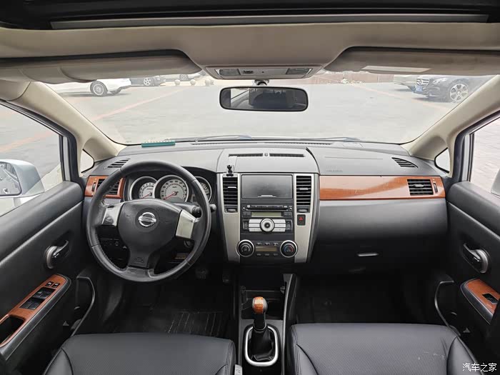 10年日产颐达 发动机变速箱一点问题没有 换挡顺畅 提速很有